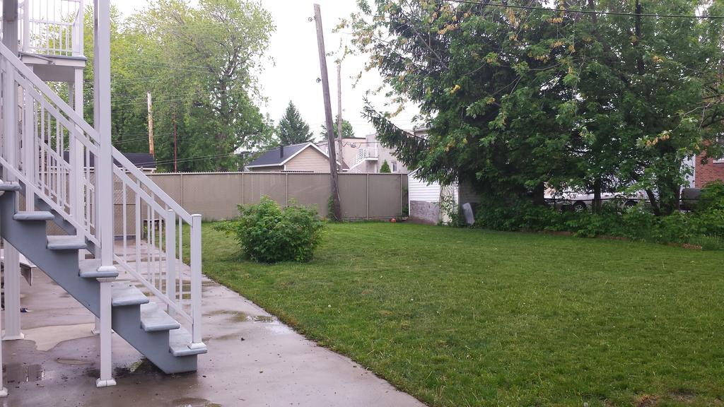 Three Bedroom Holiday Apartment Longueuil Luaran gambar
