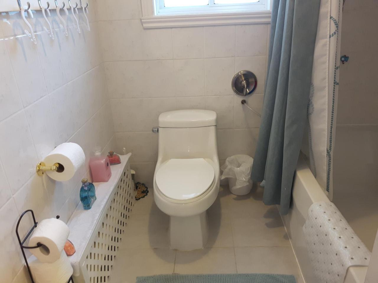 Three Bedroom Holiday Apartment Longueuil Luaran gambar