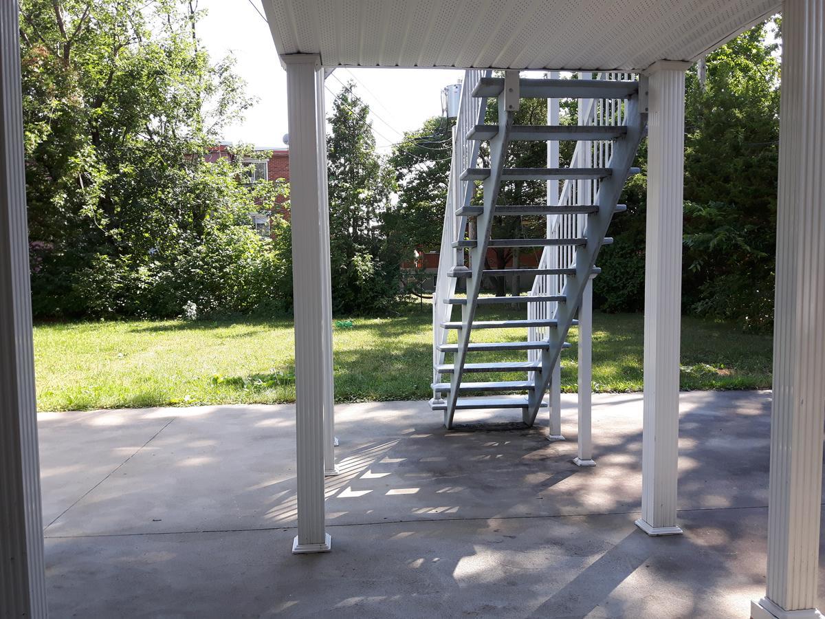 Three Bedroom Holiday Apartment Longueuil Luaran gambar