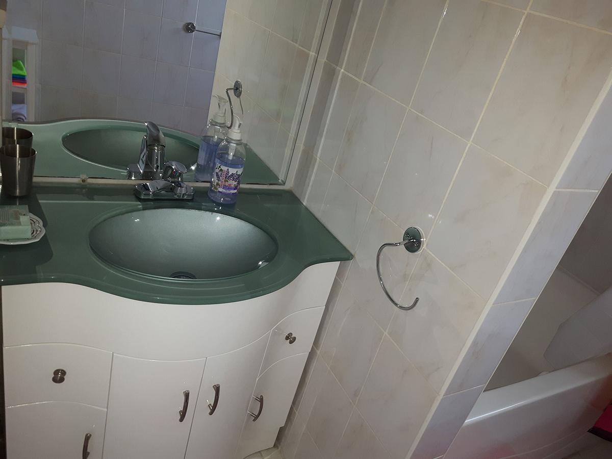 Three Bedroom Holiday Apartment Longueuil Luaran gambar